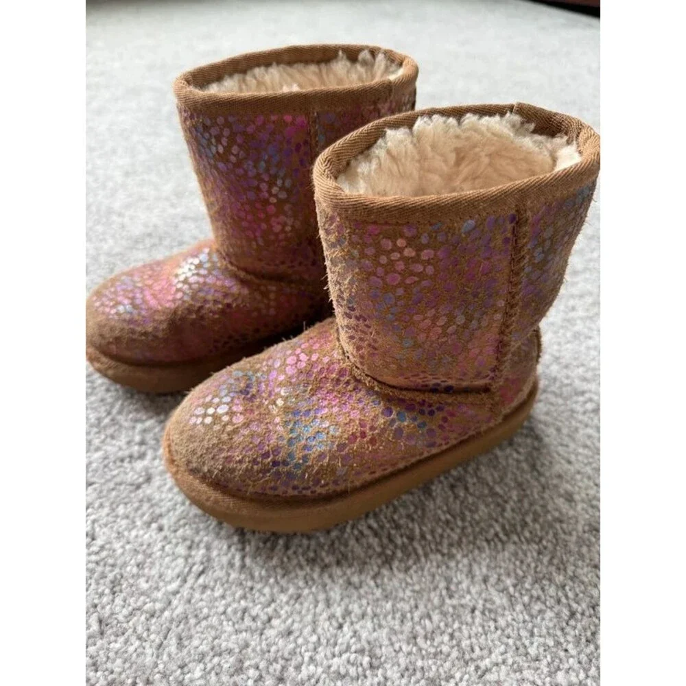 Iridescent Ugg Kids 10